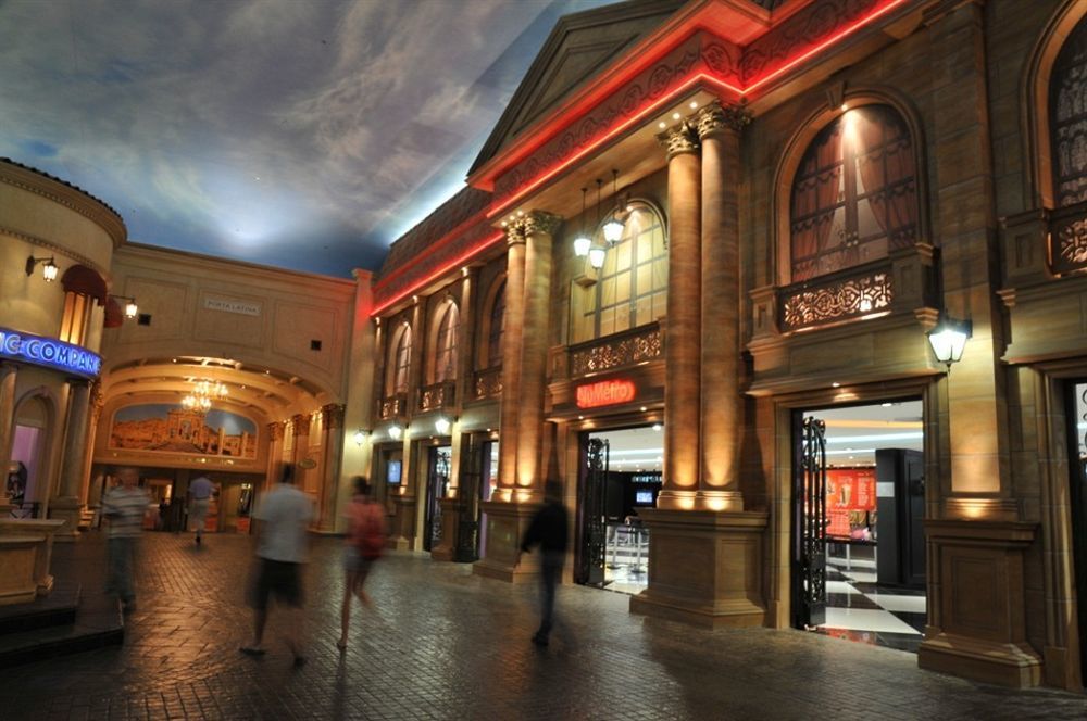 Metcourt At Emperors Palace Kempton Park Exterior photo